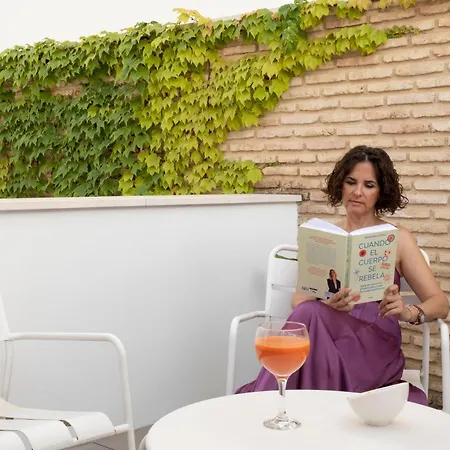 Leonalba House Private Private Rooftop Private Pool Private Andalusian Courtyard Free Parking Bbq 8 Guests Villa *